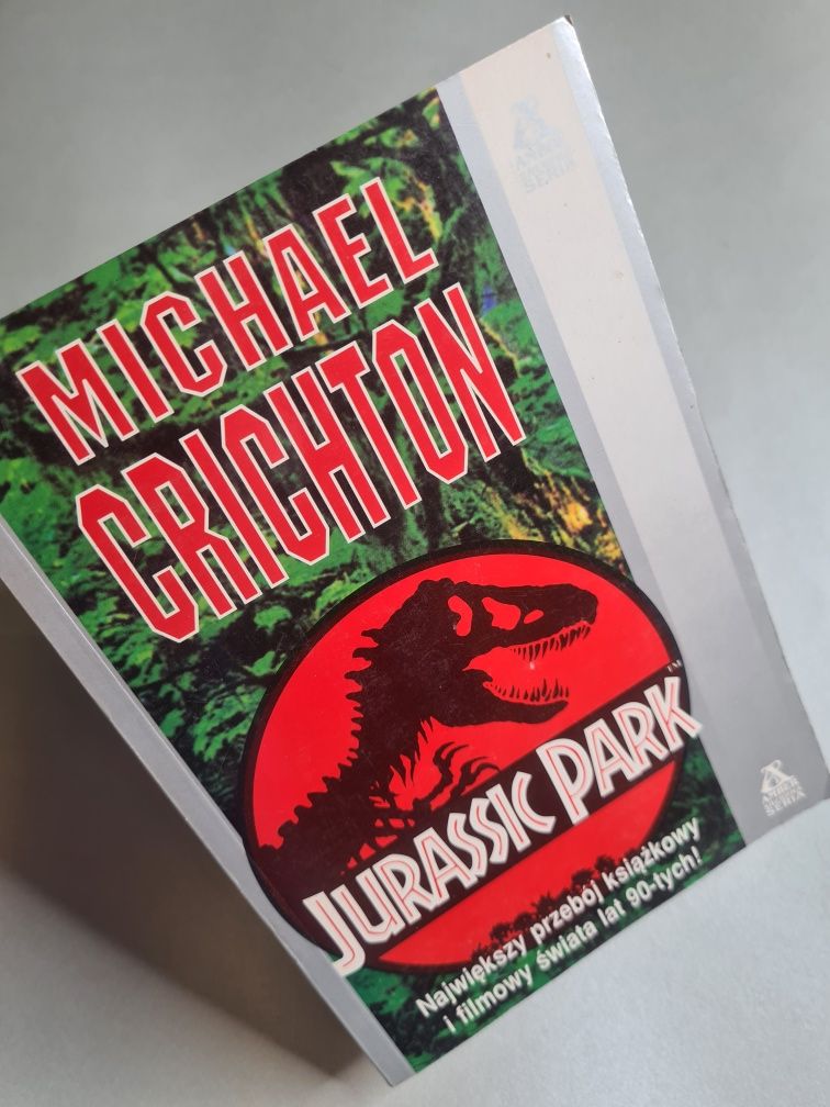 Jurassic Park - Michael Crichton. Książka