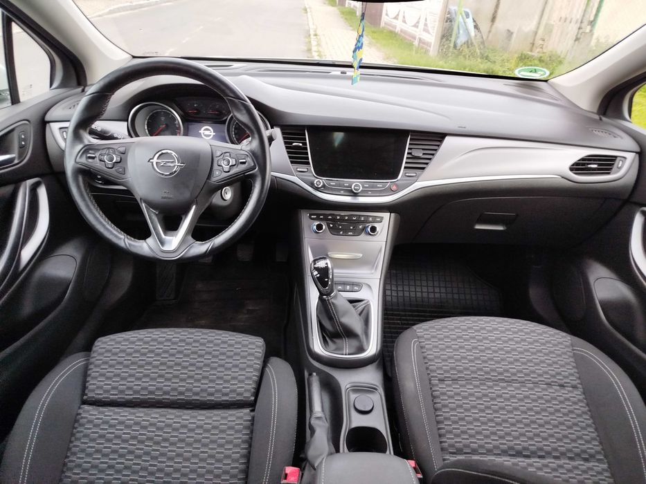 Opel Astra 1.4T 127tkm super stan z Niemiec