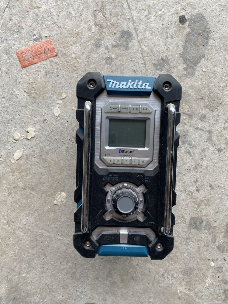 Radio Makita DMR 106