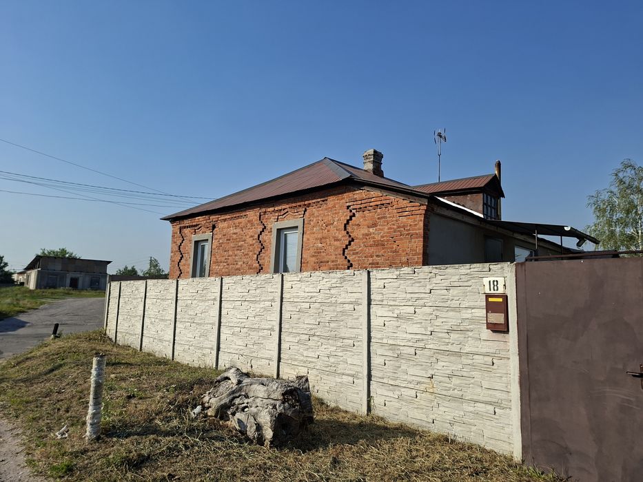 Продам добротный дом Буды