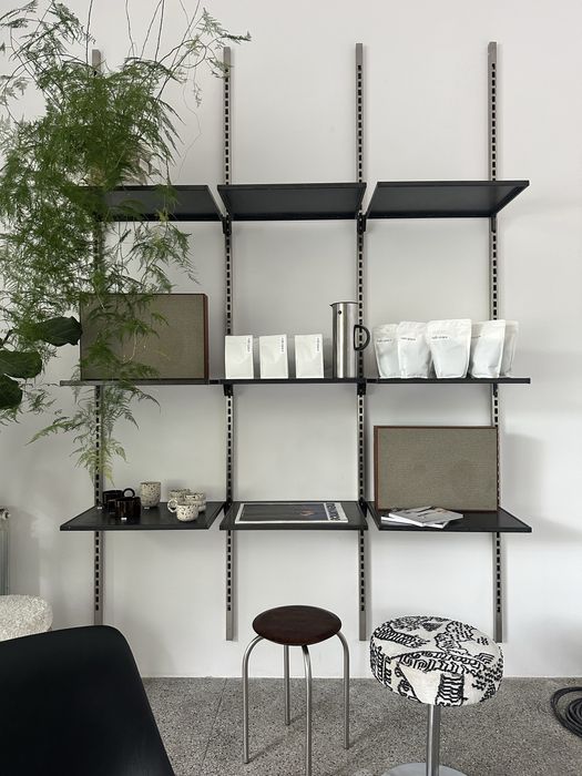 Regał modulowy stalowy design string vitsoe