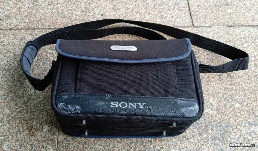 Mala Sony de transportar câmaras, e duas cassetes de filmar