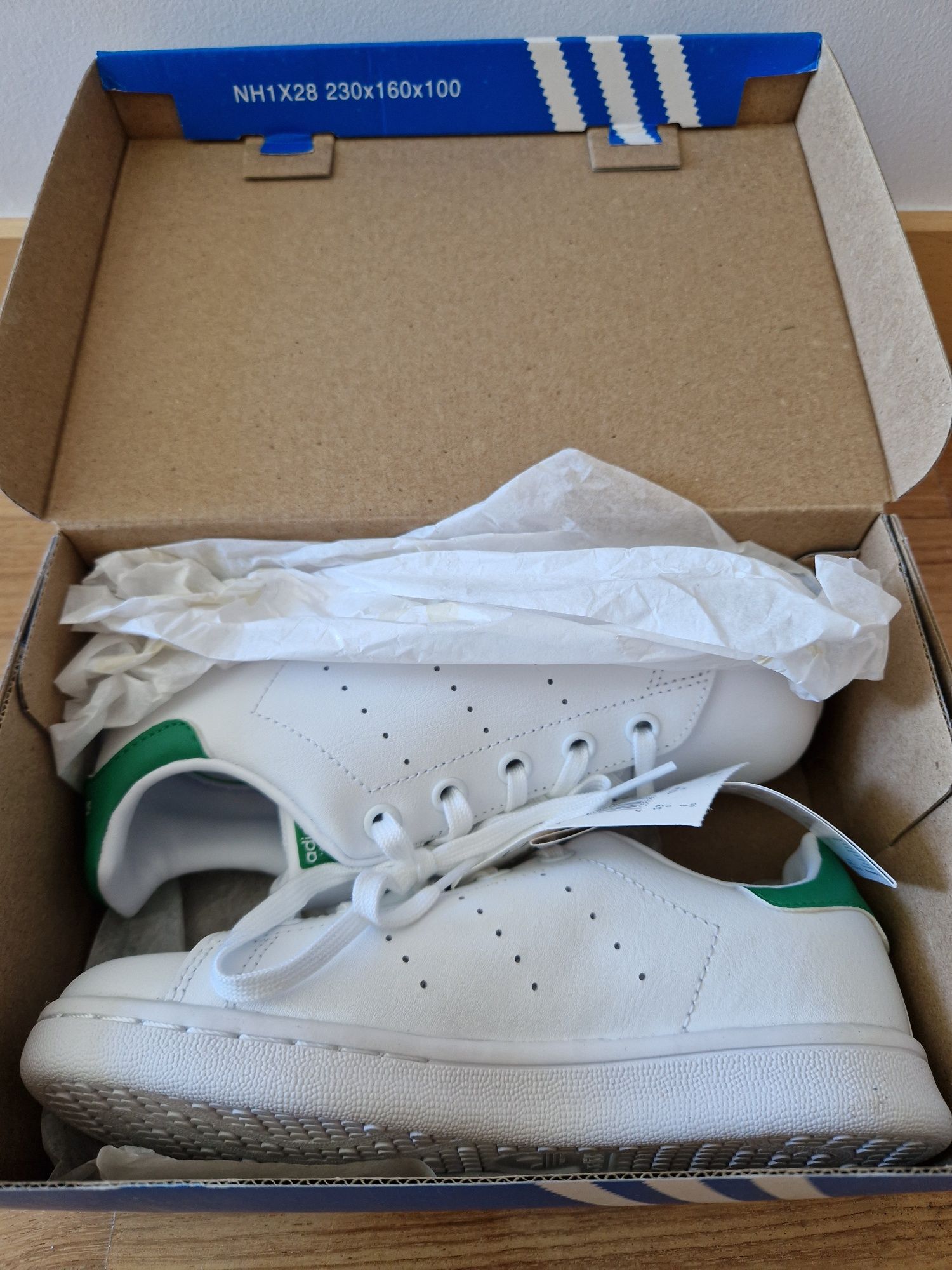 Sapatilhas Adidas Stan Smith T32 NOVAS