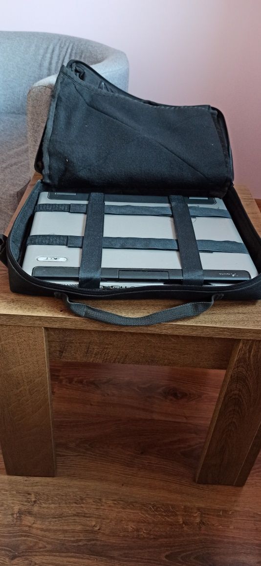 Torba na laptopa