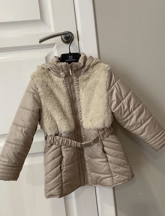Тепла куртка на дівчинку Mayoral
