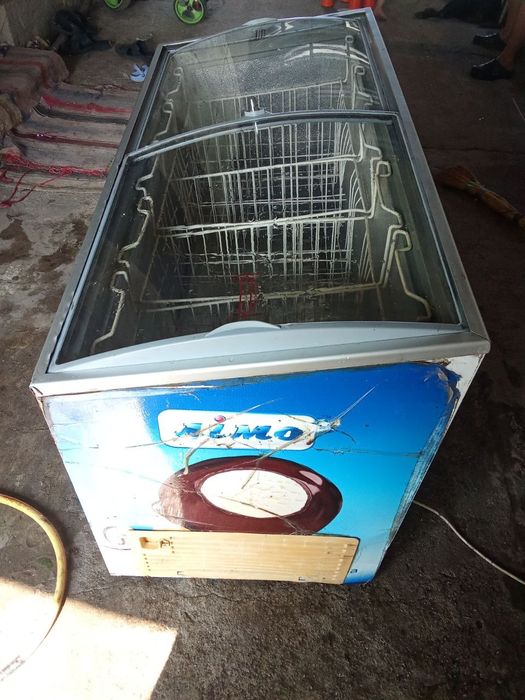 Продам морозильную камеру