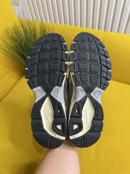 Кросівки Nike Initiator