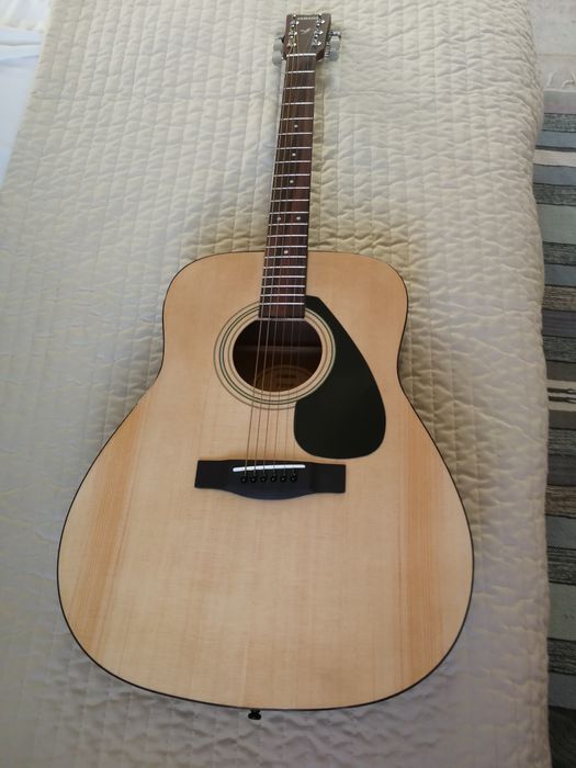 Guitarra acústica Yamaha