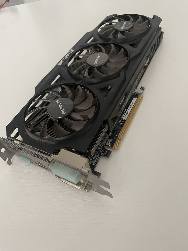 Gigabyte Radeon R9 270X WindForce 2GB GDDR5