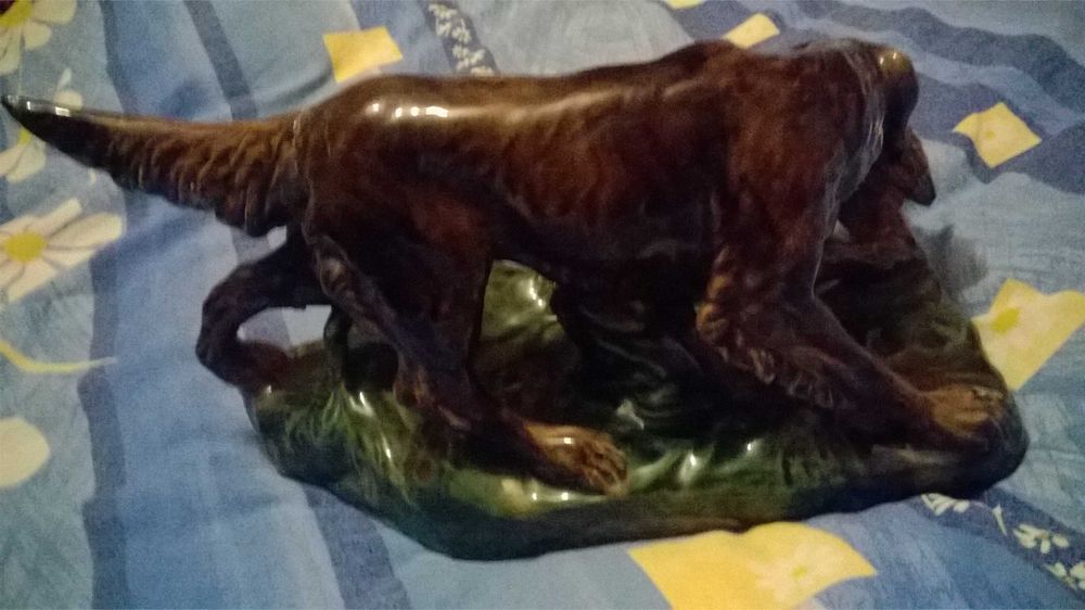 Продам статуэтку "Сеттер на охоте. "Собака с дичью",  Б\у.  Керамика.