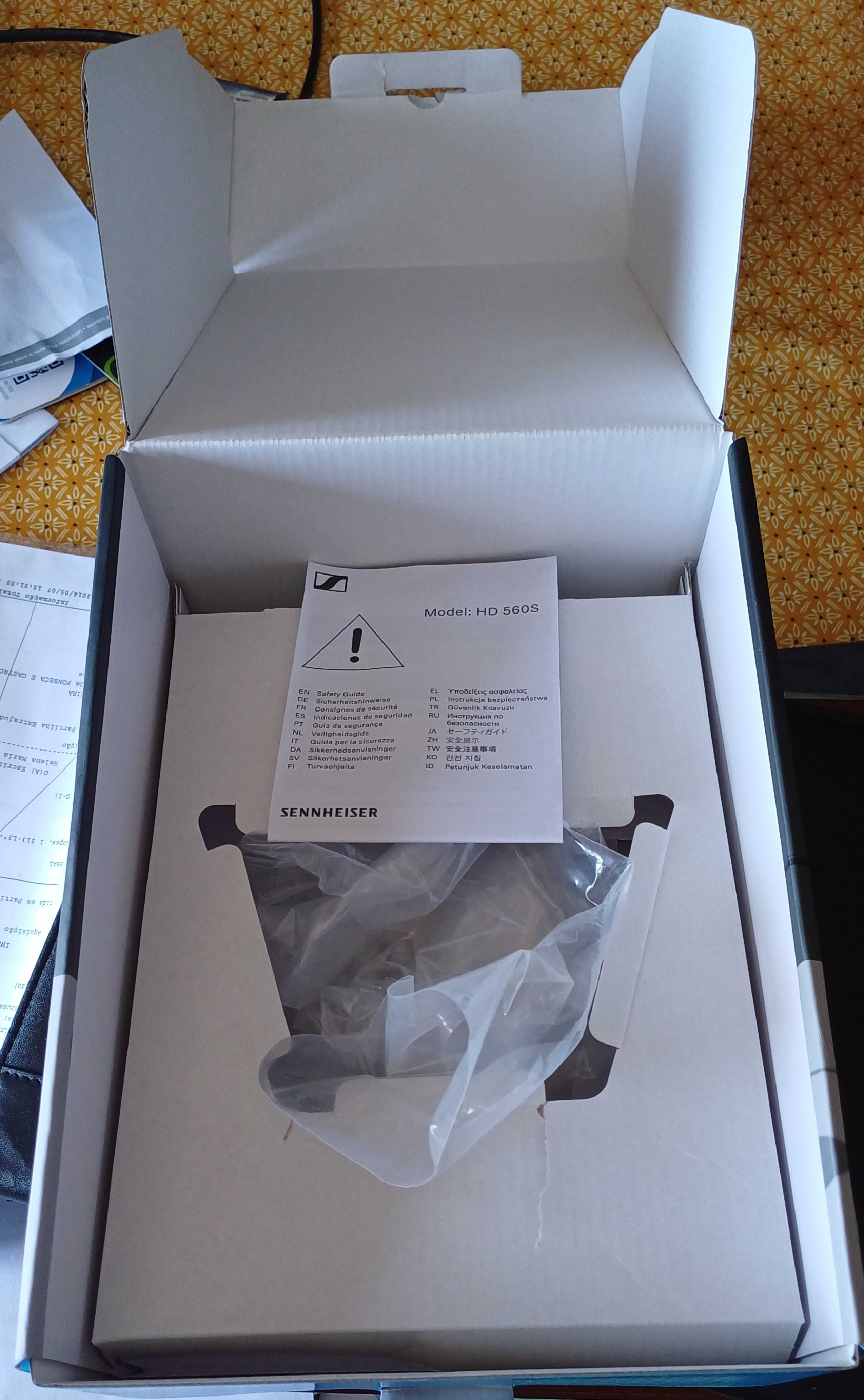 Sennheiser HD 560s