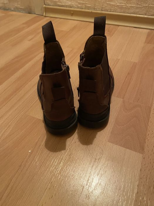 Демисезонные ботинки Зара ( челси) на мальчика