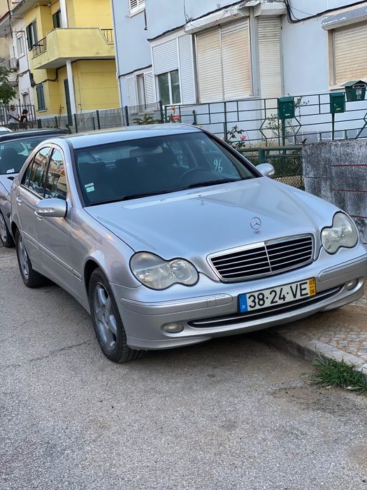 Mercedes C220 Avantgarde Ano 2003