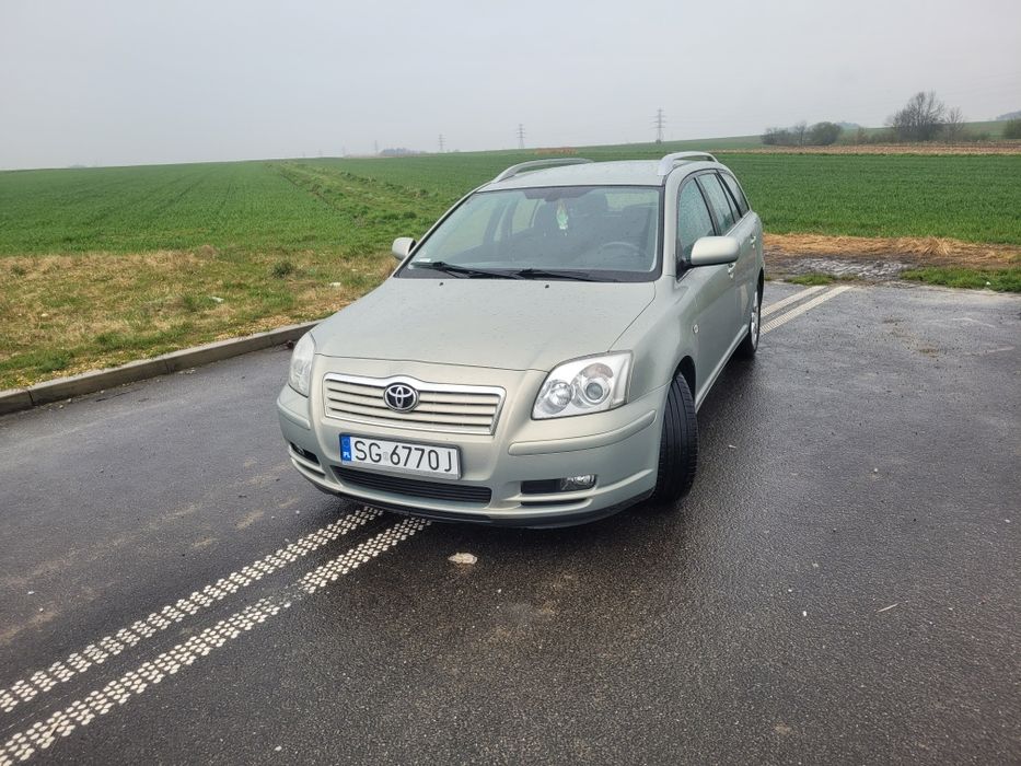 Sprzedam Toyote avensis t25 posiada webasto