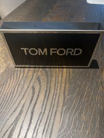 Oryginalny stand firmy Tom Ford