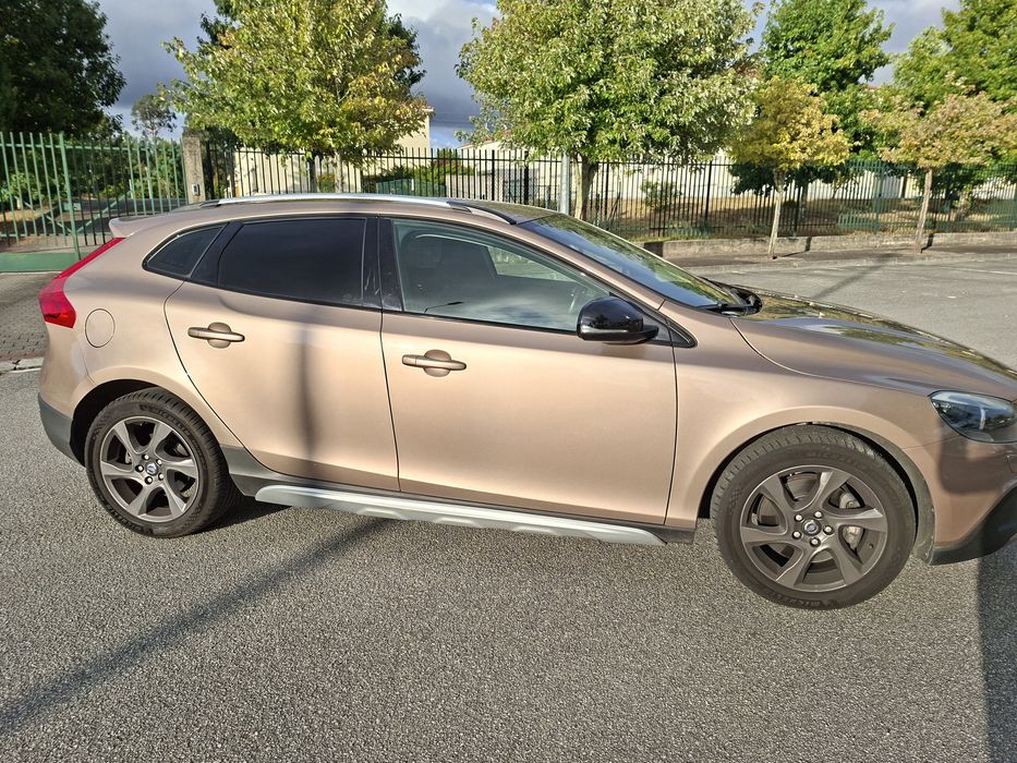 Volvo v40 Cross Country D4