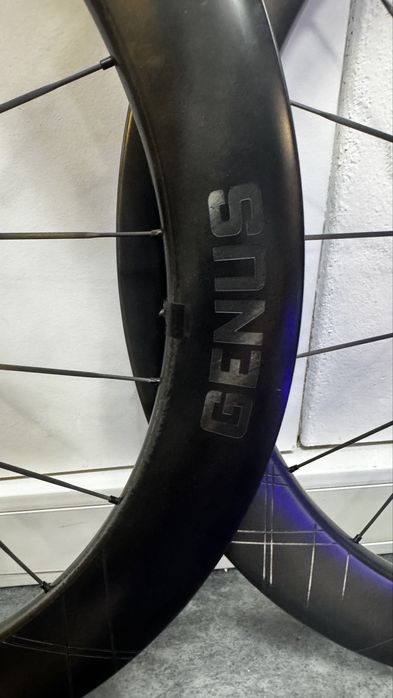 Rodas estrada Carbono 65mm ERE raios carbono