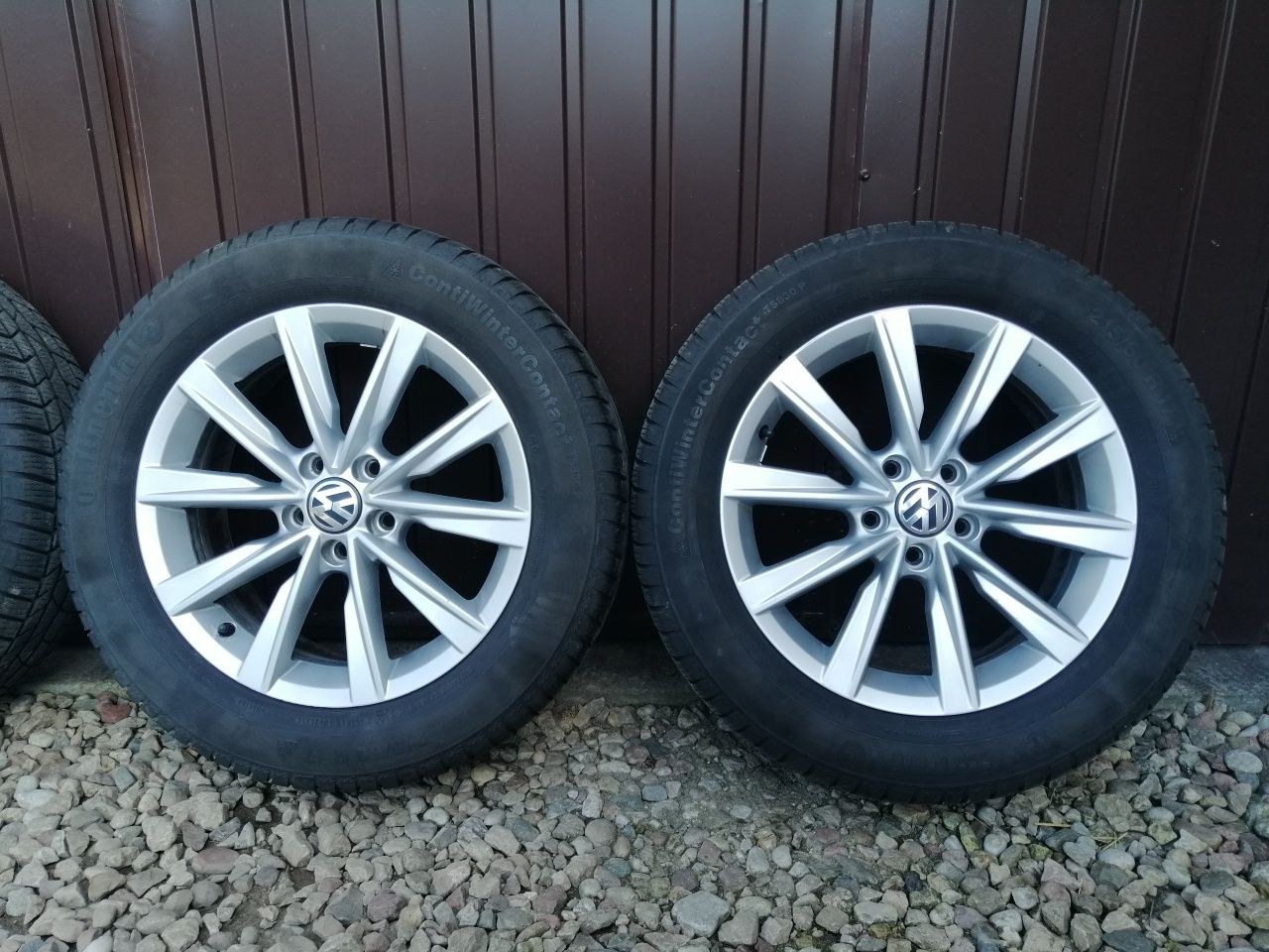 Felgi aluminiowe z oponami zima Continental 215/60/17