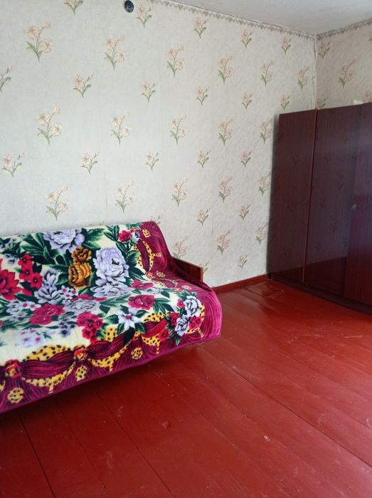 Оселя біля Чернігова. Поряд річка Десна. Є-ВІДНОВЛЕННЯ.