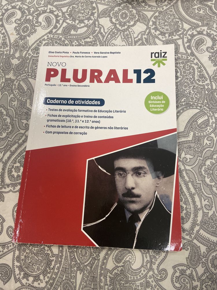 caderno de atividades português “plural 12”