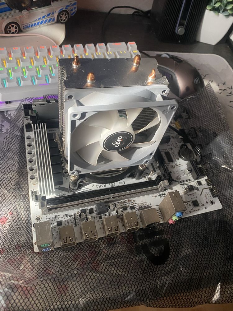 Plyta glowna X99 z procesorem i pamiecia ram