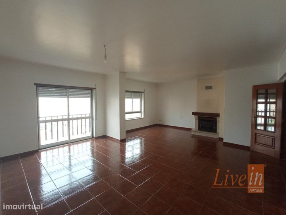 Apartamento T3 no Carregado