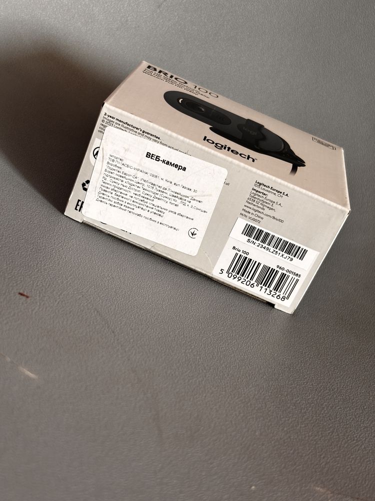 Web-камера LOGITECH Brio 100