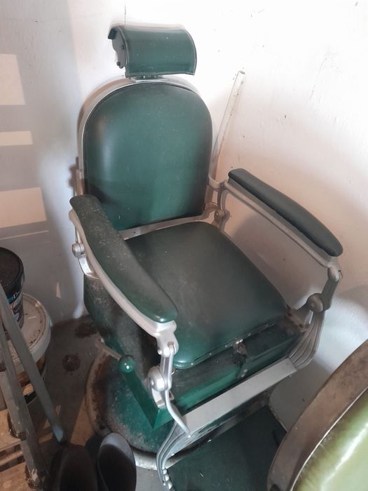 Cadeiras de barbearia antigas