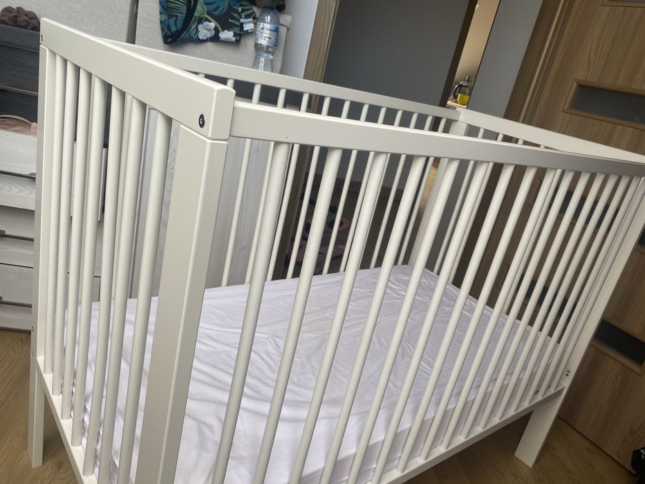 Łóżeczko IKEA białe stan jak nowy