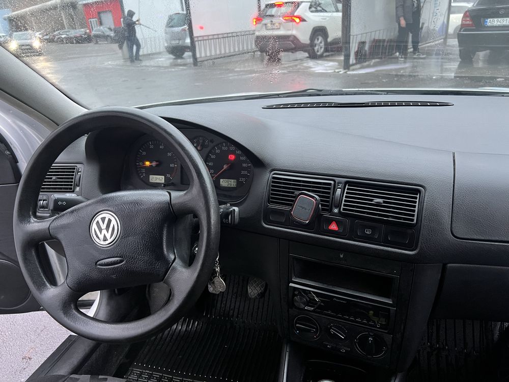 Volkswagen Golf 4