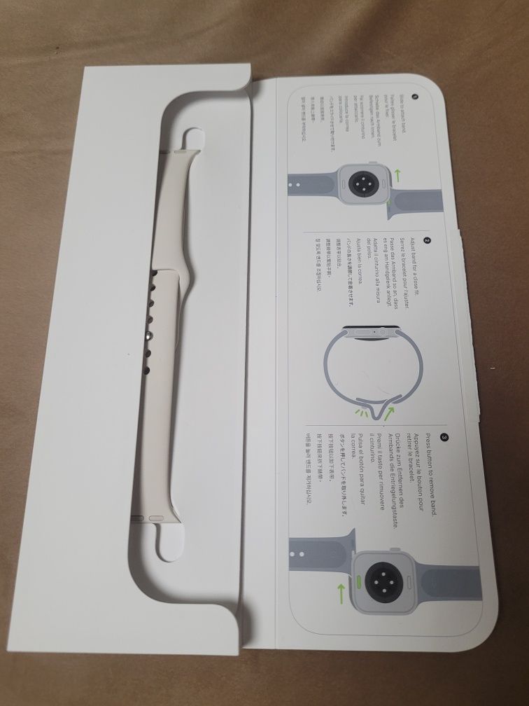 Pasek sportowy do Apple watch 40mm rozmiar M/L (księżycowa poświata)