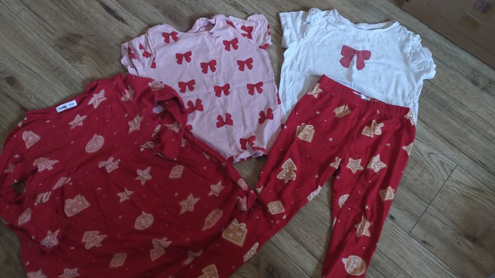 Zestaw ubrań świątecznych rozmiar 116