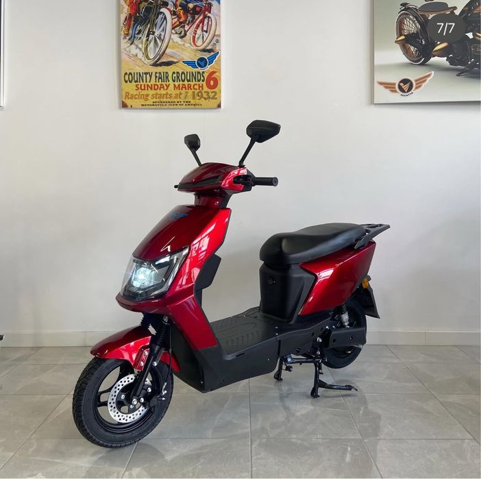 SCOOTER TOPO DE GAMA,sem carta,NOVA 0km,bateria de lítio,TESTE VCMESMO