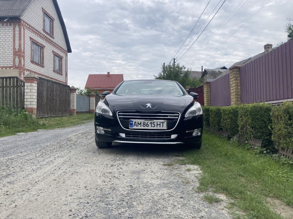 Peugeot 508 2012, гібрид.