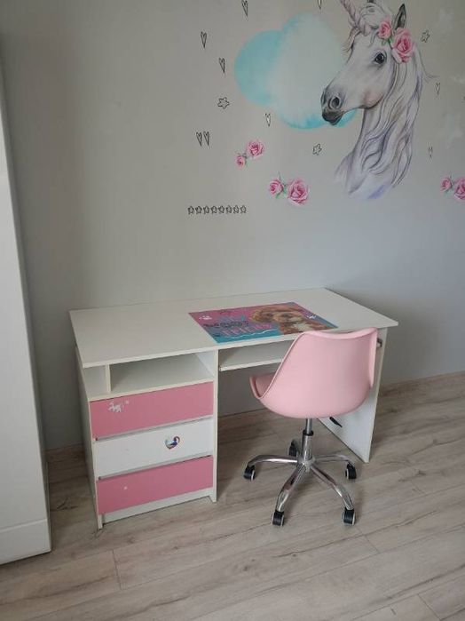 Zestaw mebli do pokoju