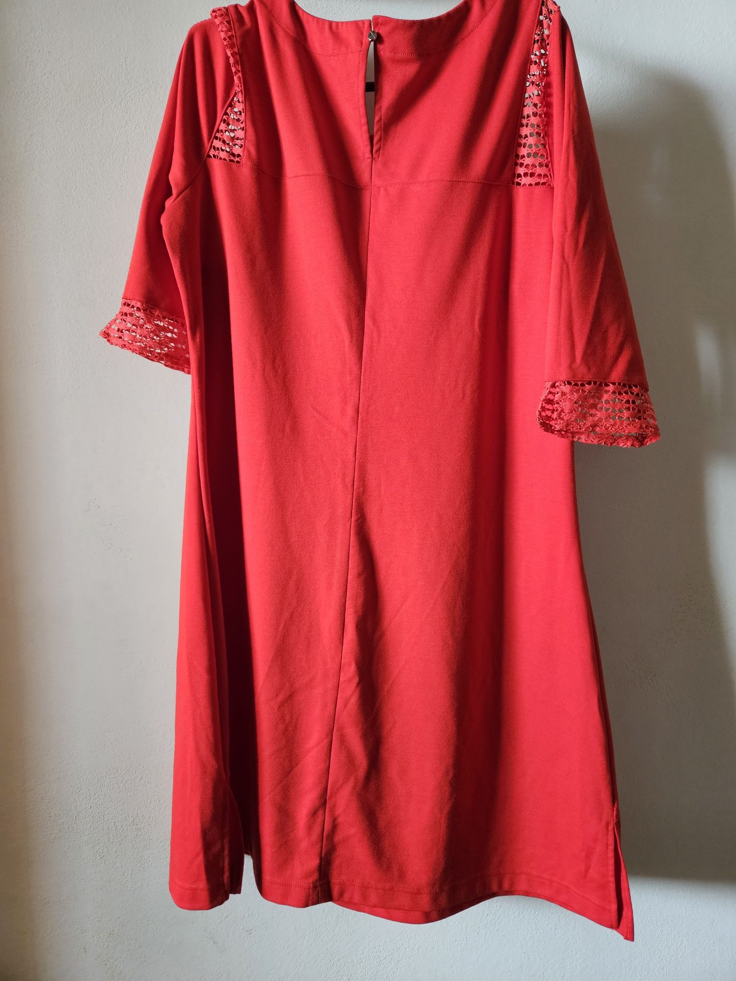 Sukienka  czerwona 44-xl