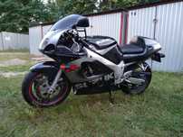 Suzuki GSX-R Suzuki gsxr 600 srad 1999r
