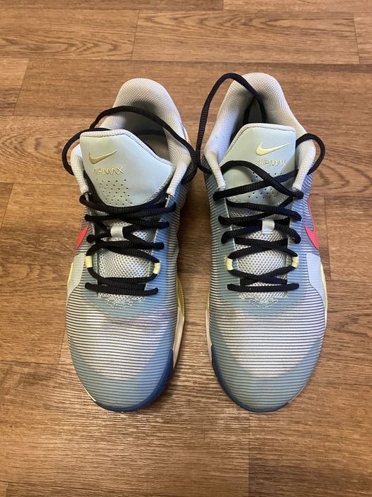 Кросівки Nike продам