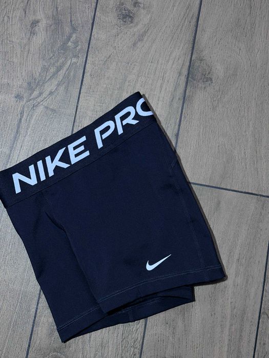 Жіночі спортивні шорти велосипедки Nike Pro розмір XS