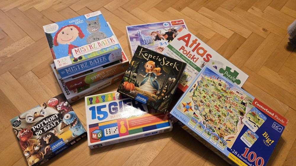Zestaw gier i puzzli