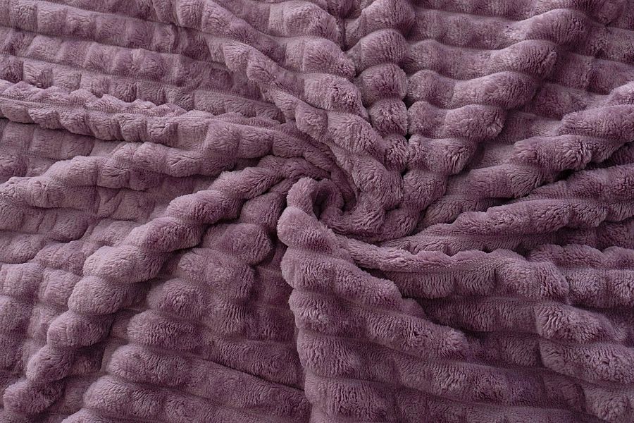 Koc 200x220 Mikrofibra Tłoczona Puszysty Pled na Łóżko Larysa 05
