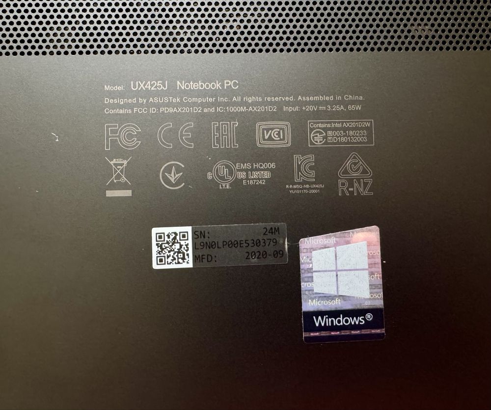 Asus ZenBook 14 UX425J intel core i7