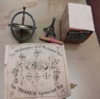 Pião Giroscópio - Brinquedo XIX sec- na caixa original com instruções