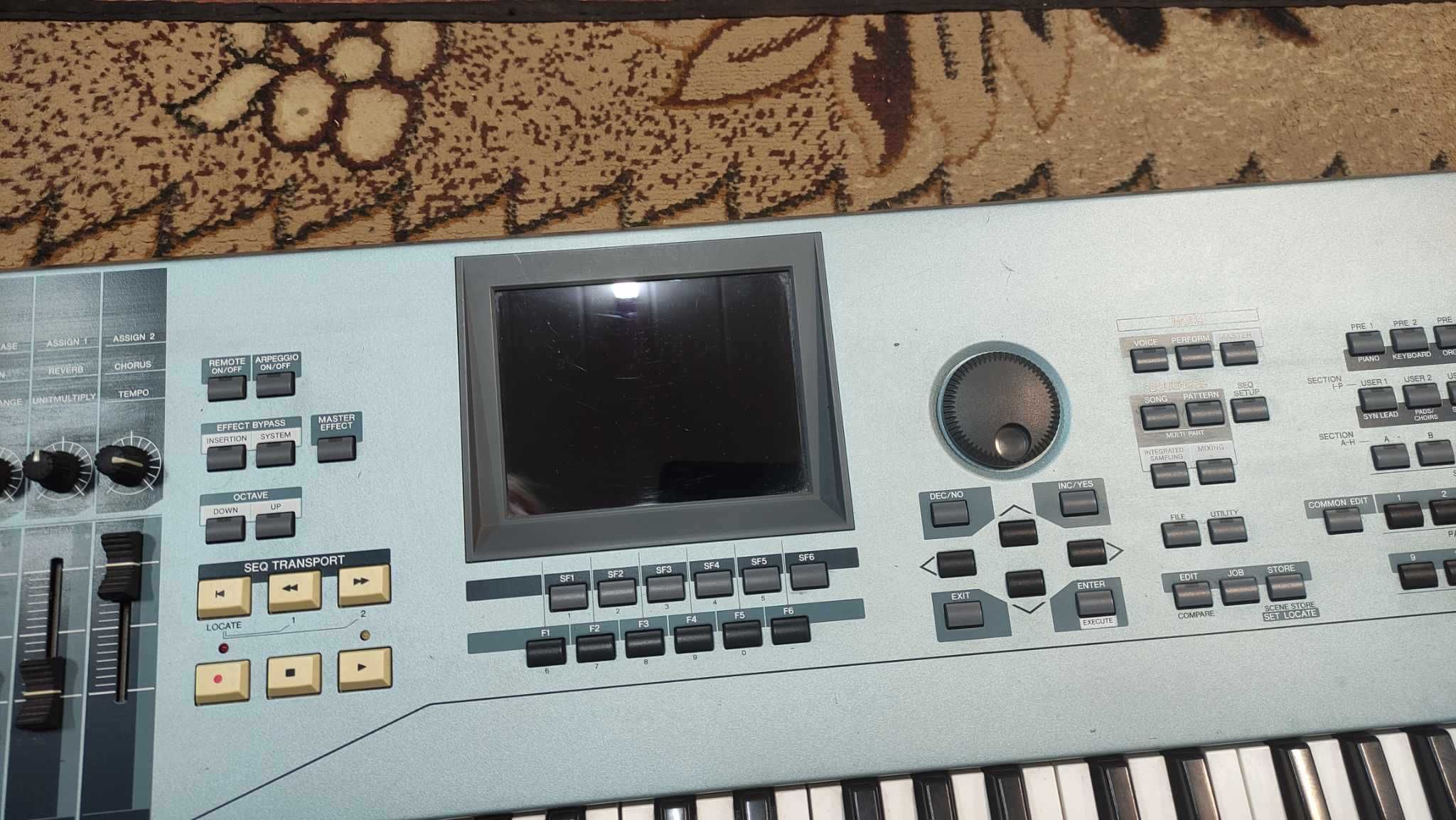 Yamaha Motif XS7 + case