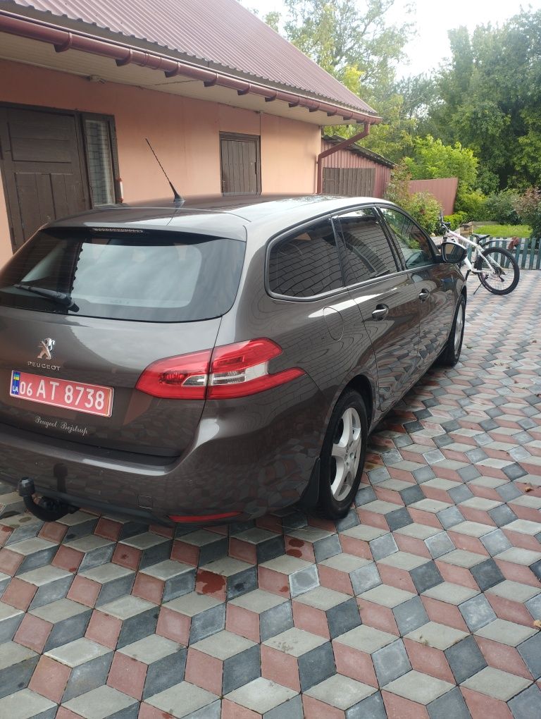 Пежо 308 2014 р 1.6d