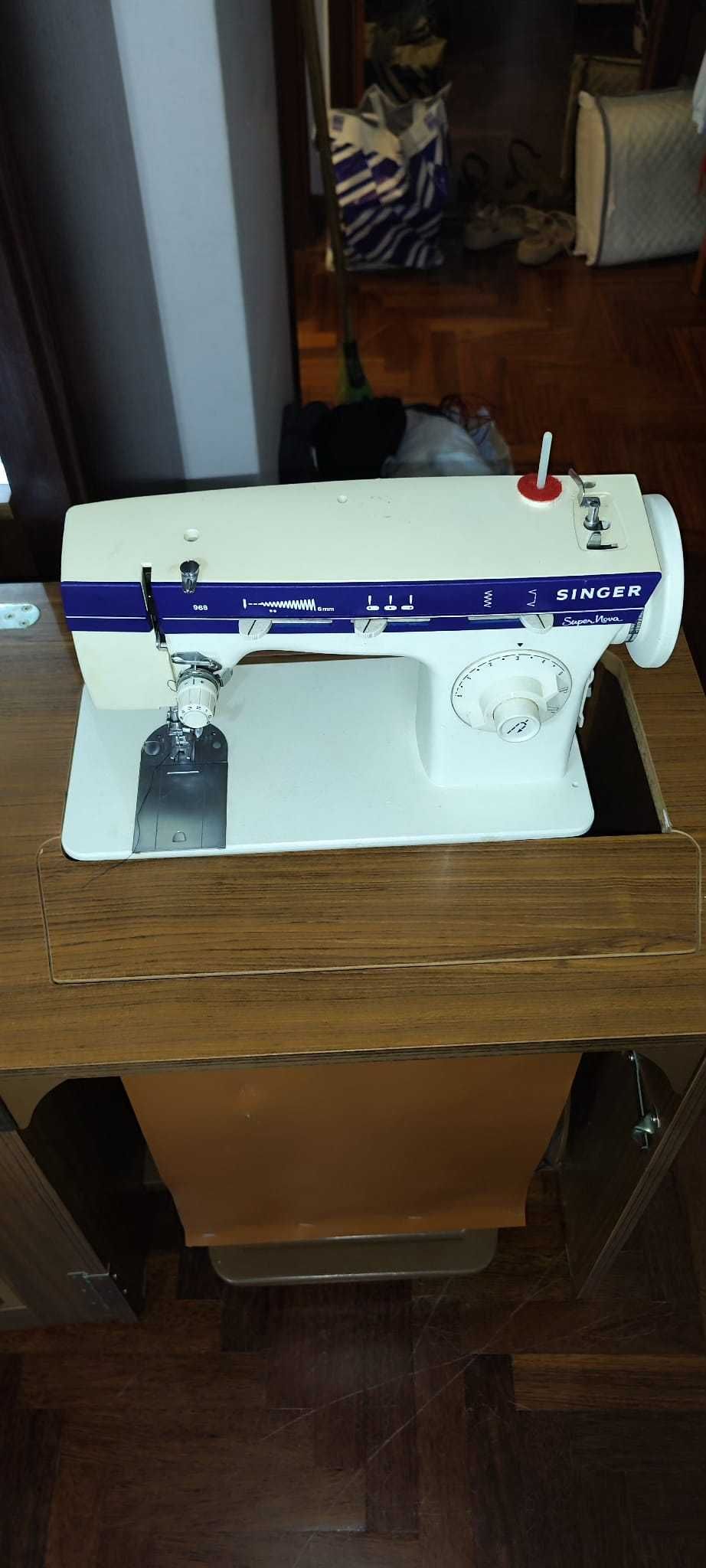 Máquina de Costura