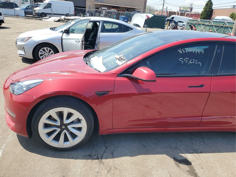 Tesla 2022 Model 3 LFP
