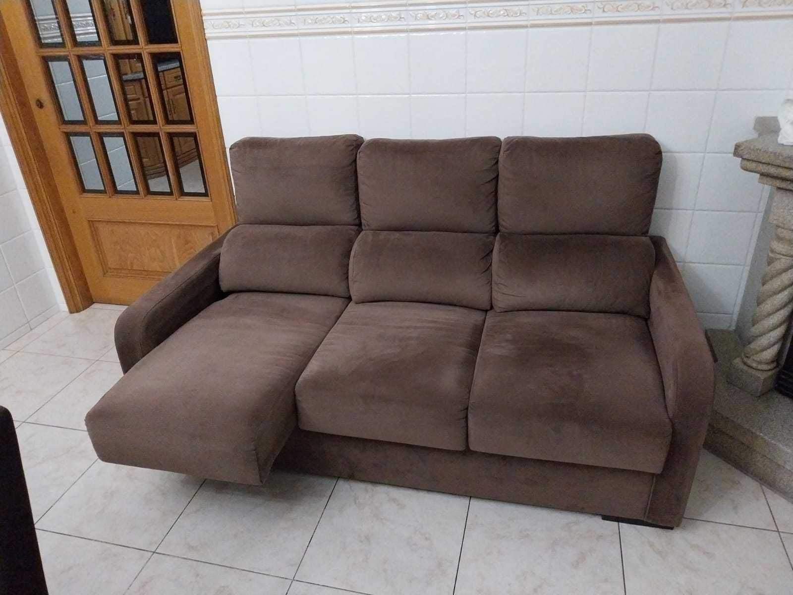 Sofá completamente novo chaise longe