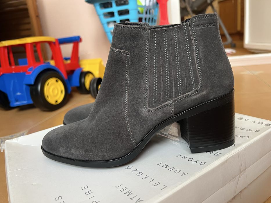Черевики жіночі Geox натуральна шкіра замша