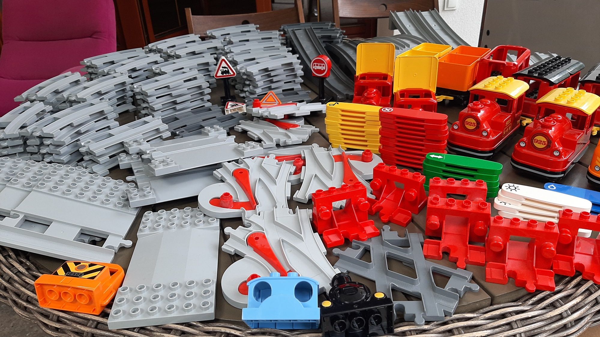 Ponad 80 torow most zwrotnice lego duplo 10875 oraz 10874 i 10872  i 1